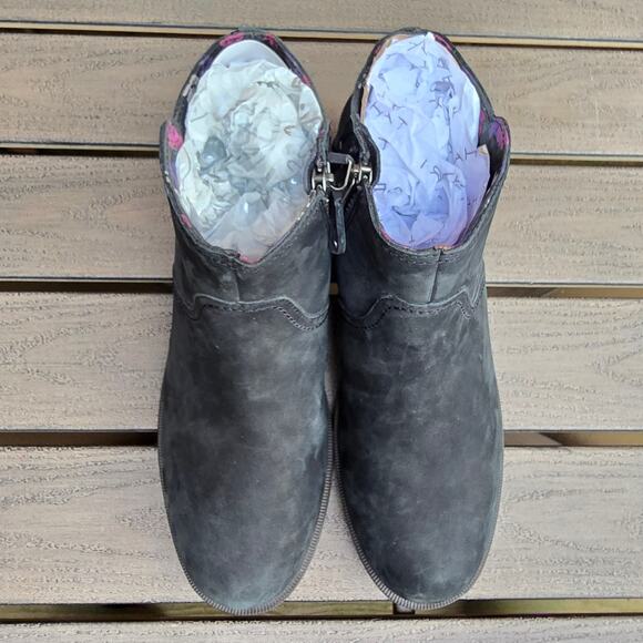 Teva Foxy Ankle Boots Women's Size 10 Black Nubuck Leather Side Zip Short Bootie - Picture 9 of 12